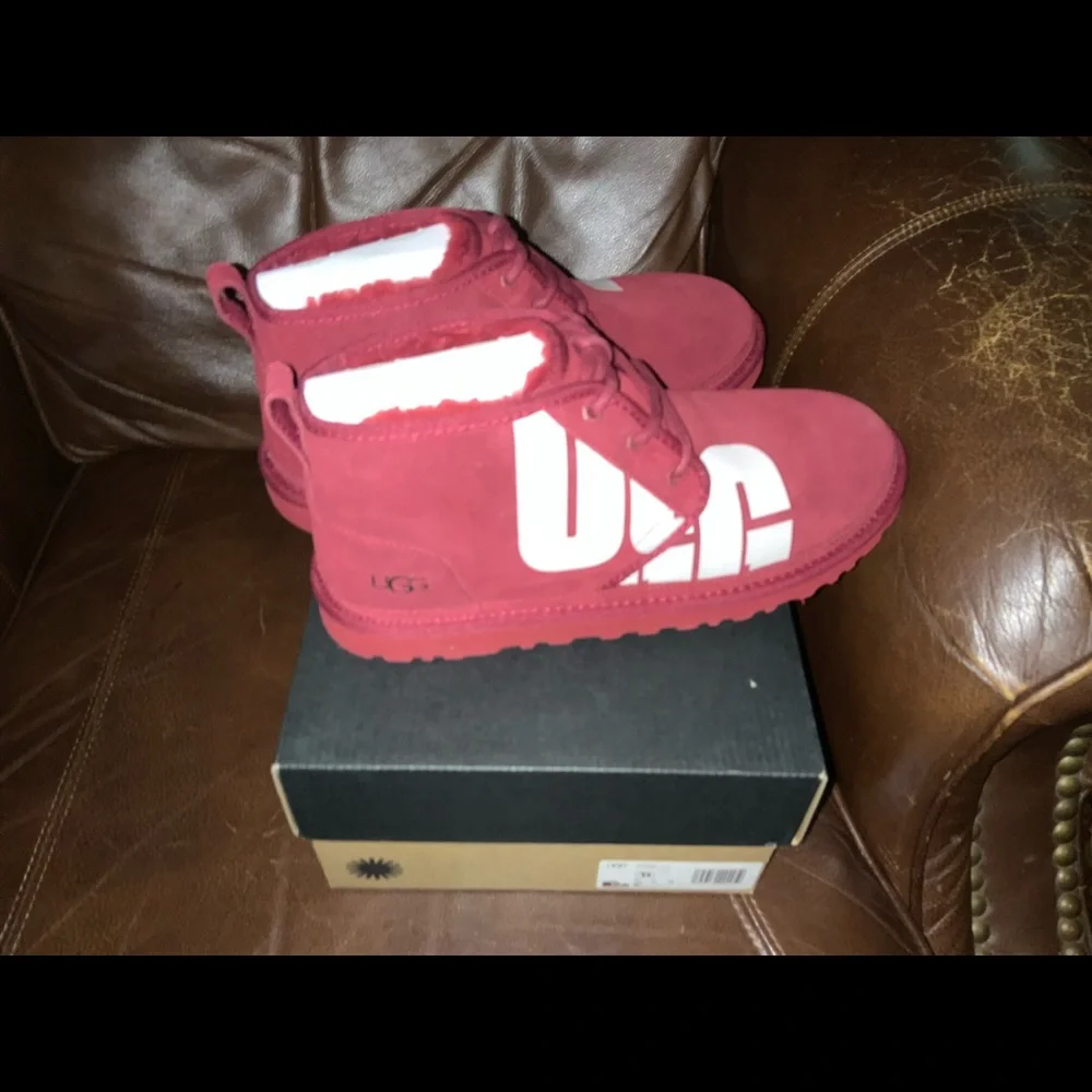 NEW UGG NEUMEL mens shoe.  Size 11. - Picture 4 of 5